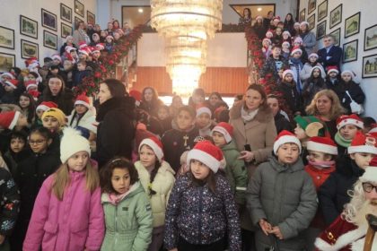 Primaria Medias deschide portile colindatorilor
