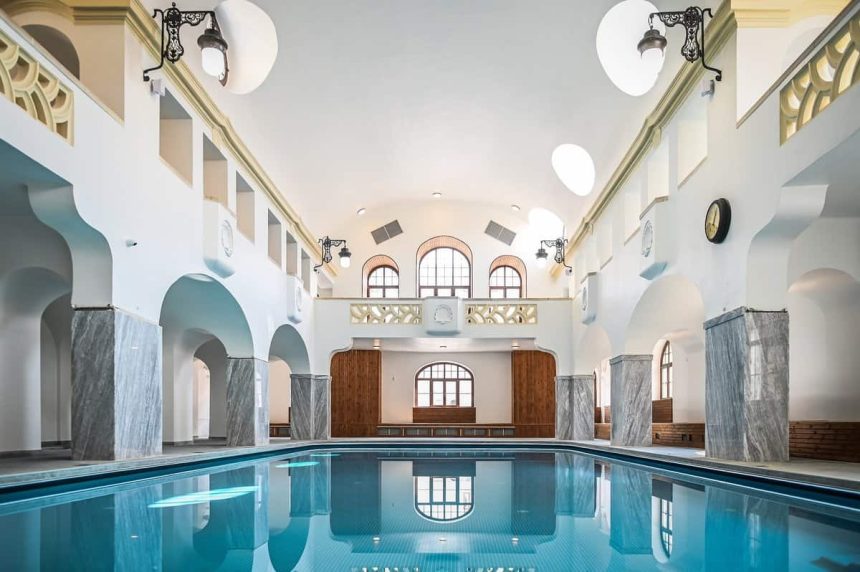 Program special de sarbatori la Baia Populara Sibiu