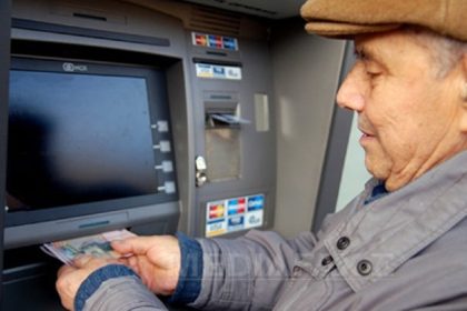 Programul bancilor de Craciun si Anul Nou zile inchise