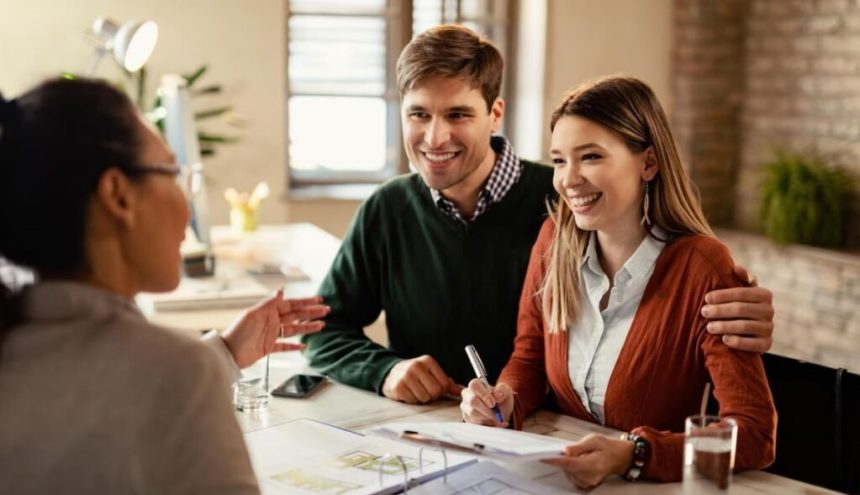 Ratele romnilor sub presiune imprumuturile statului scumpesc creditele