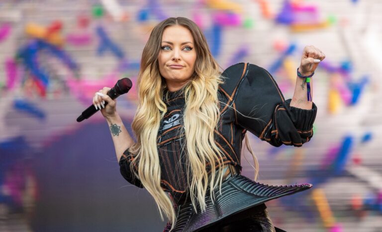 Revelion exploziv la Sibiu cu Delia la Redal