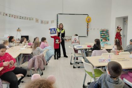 Scoala Altfel la Sibiu 300 de copii invata circulatia