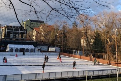 Se redeschide cel mai mare patinoar din Sibiu