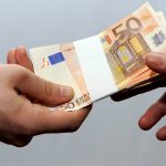 Sibian prins in flagrant oferind 1000 euro mita