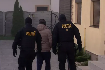 Spaga ca in filme la Sibiu barbat prins dand mita