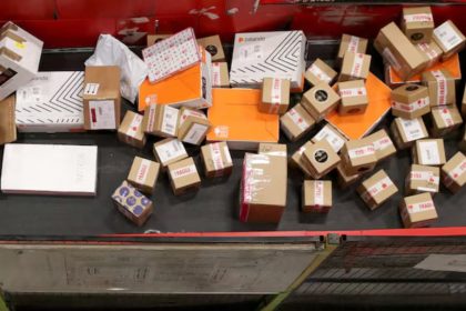 Unda verde pentru taxa de 25 lei pe coletele externe