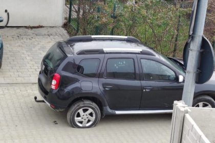 Vandalism in Selimbr anvelope taiate la doua masini