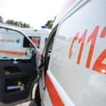 Varstnica accidentata de o masina in giratoriu