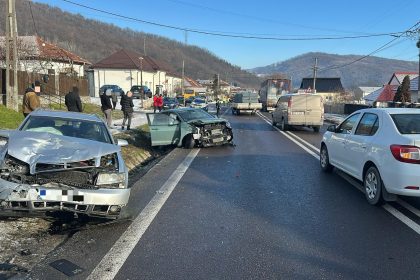 Accident cu 3 masini intre Sibiu si Rm Valcea