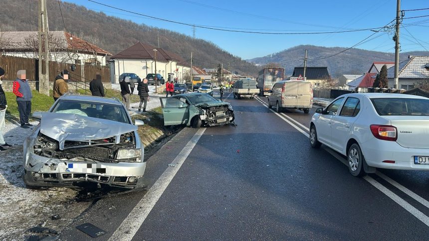 Accident cu 3 masini intre Sibiu si Rm Valcea