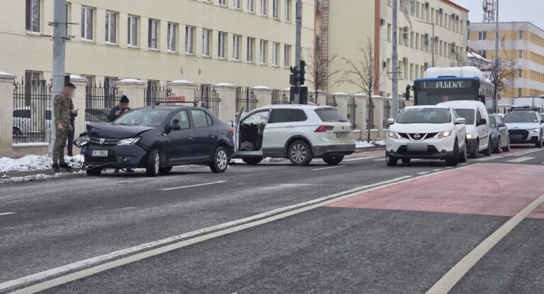 Accident pe Milea masina Armatei implicata in accident