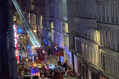 Apartament prabusit dupa o petrecere cu zeci de persoane