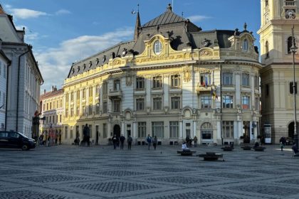 Artistii de top din Iasi expun la Primaria Sibiu