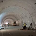 Autostrada Sibiu Pitestii se instaleaza sistemele specializate la tunelul Momaia video