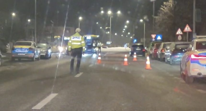 Batrin grav ranit de o masina pe Calea Poplacii din Sibiu video