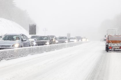 Cozi lungi pe Valea Prahovei rute alternative sugerate