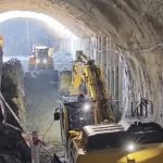 Cum se desfasoara lucrarile la ciotul lipsa de pe autostrada Sibiu Nadlac mobilizare impresionanta la tunelurile pentru ursi video