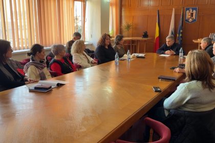 Intalnire la Primaria Medias pentru sprijinul persoanelor cu dizabilitati in contextul noilor impozite