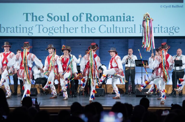 Junii Sibiului sarbatorec Ziua Culturii Nationale online