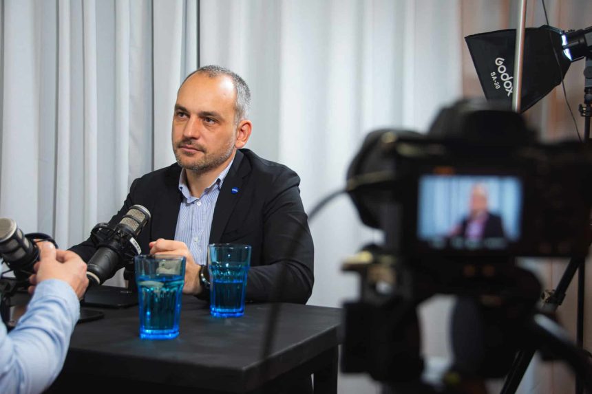 Justitia nu se poate cladi pe copiat Mesajul lui Adrian Echert in scandalul plagiatului ministrului Justitiei