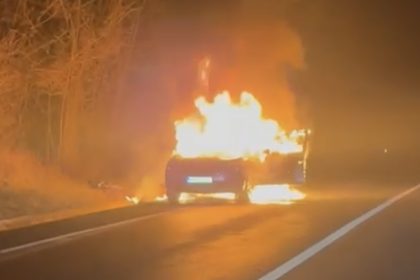 Masina arsa langa Seica Mare de Revelion video