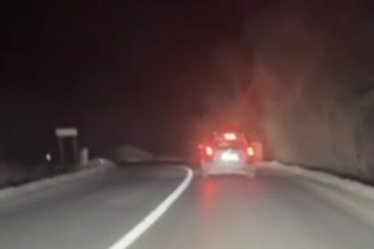 Masina furata din Avrig urmarire de politie in doua judete hotul are 12 ani video