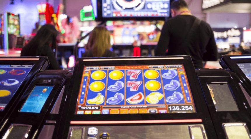 Primarii decid soarta salilor de pacanele in orase