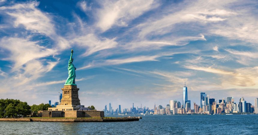 Proiect controversat in Parlament AUR vrea dedicarea Romaniei Statelor Unite in 2026