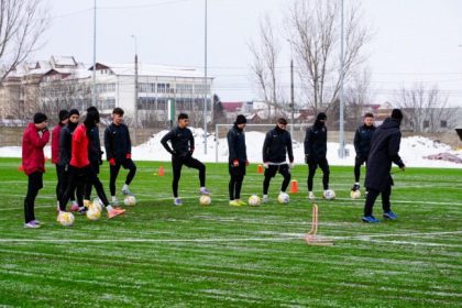 S a reunit CSC SELIMBAR jucatori noi si absenti