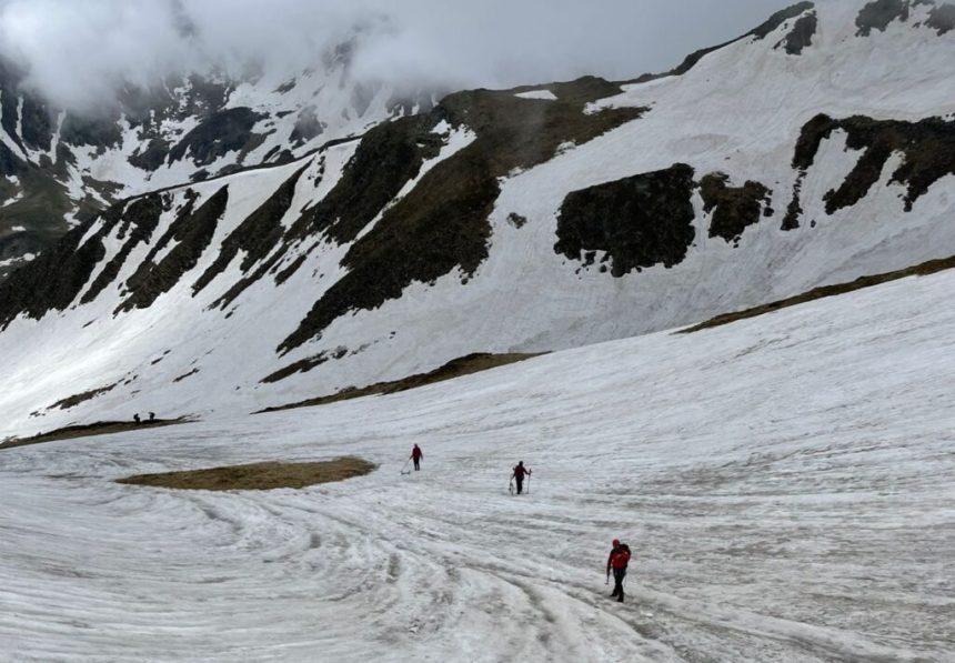 Salvamontistii sibieni cauta doi tineri disparuti