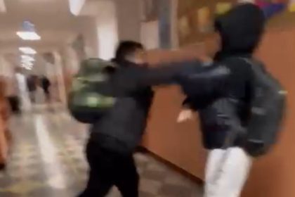 Scandalul de la Scoala 21 din Sibiu continua Mama elevului Copilul meu a fost judecat iar eu am fost exclusa din grupul clasei