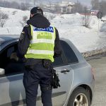 Sofer din Avrig prins conducand cu viteza pe DN1 avea permisul suspendat