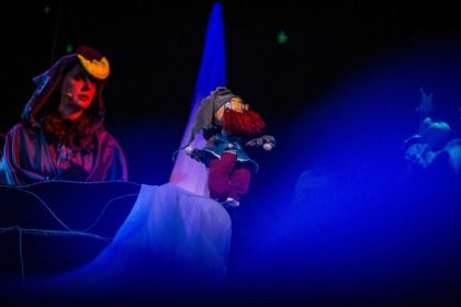 Traditia reprezentatiilor in limba germana continua la Teatrul Gong v invitam la Castelul Zanei Noptii