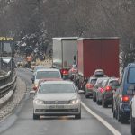Trafic ingleunat pe Valea Oltului din cauza oilor