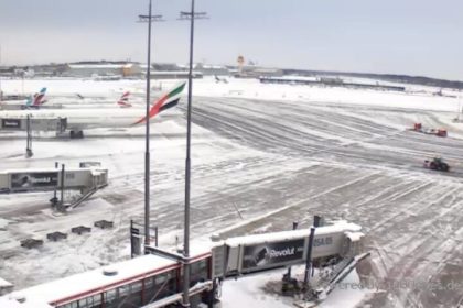 Zborul Sibiu Hamburg a aterizat la Berlin haos