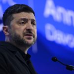 Zelenski acuza Europa ca a intrat in modul Groenlanda Rusia ataca zilnic iar voi discutati despre insule acoperite de gheata