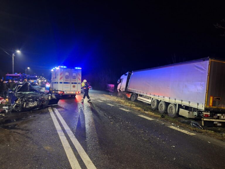 accident fatal pe valea oltului in calimanesti foto