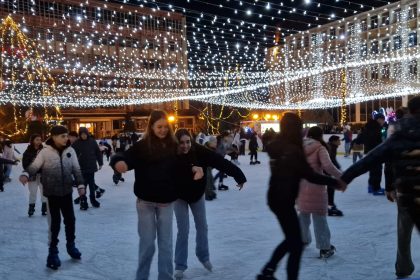record de vizitatori la patinoarul din mediash majoritatea au fost copii