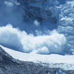 risc de avalanse in fagaras si bucegi zapada 50 cm