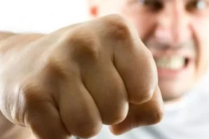 scandal intr un apartament din sibiu un barbat plasat sub control judiciar