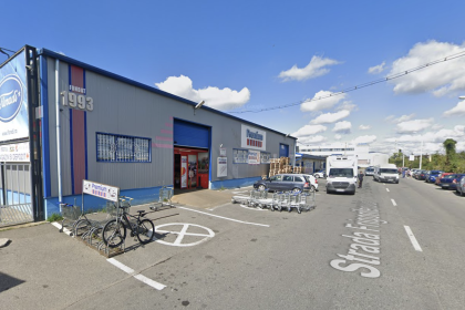 scena socante intr un magazin din sibiu o femeie agresata de sot in fata clientilor