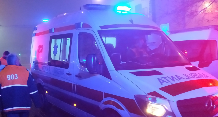 Accident pe DN1 in zona Extaz coliziune intre o masina si un microbuz