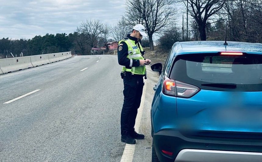 Actiune rapida pe Valea Oltului record de amenzi in numai 4 ore pentru viteza si neportul centurii foto video