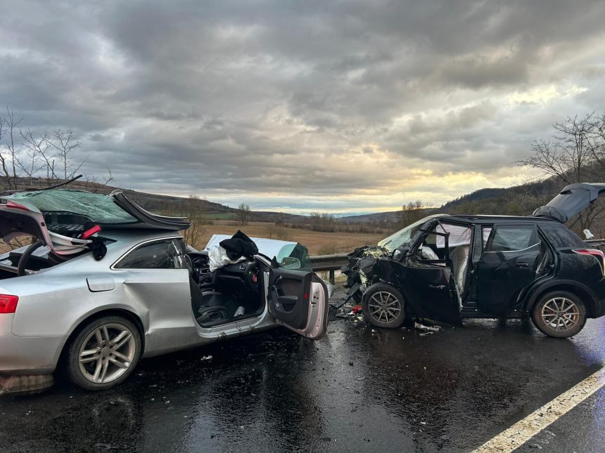 Adolescenta ranita in accidentul mortal de la Agarbiciu se afla in stare grava a fost transferata la Spitalul Judetean