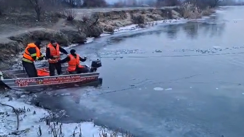 Alerta in zona garii din Avrig o persoana a cazut in raul Olt
