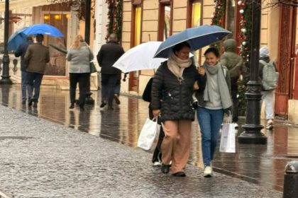 Alerte meteorologice ploi si vant in zilele urmatoare iar la munte se va instala zapada