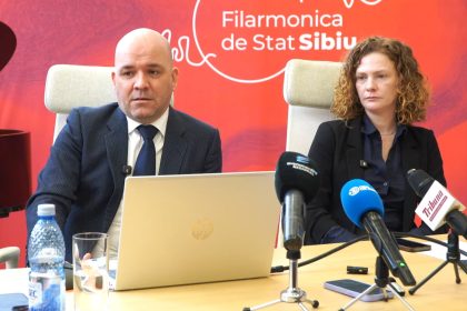 Cristian Lupes discuta despre o posibila noua functie la conducerea Filarmonicii de Stat Sibiu Trebuie sa ma mai gandesc video