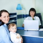 Criza de asistenti maternali intr o tara cu multi romani 10000 de locuri de munca disponibile