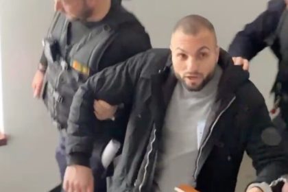 Dosarul Kreiner unii dintre inculpati o acuza pe concubina de crima Ea este criminala diabolica video