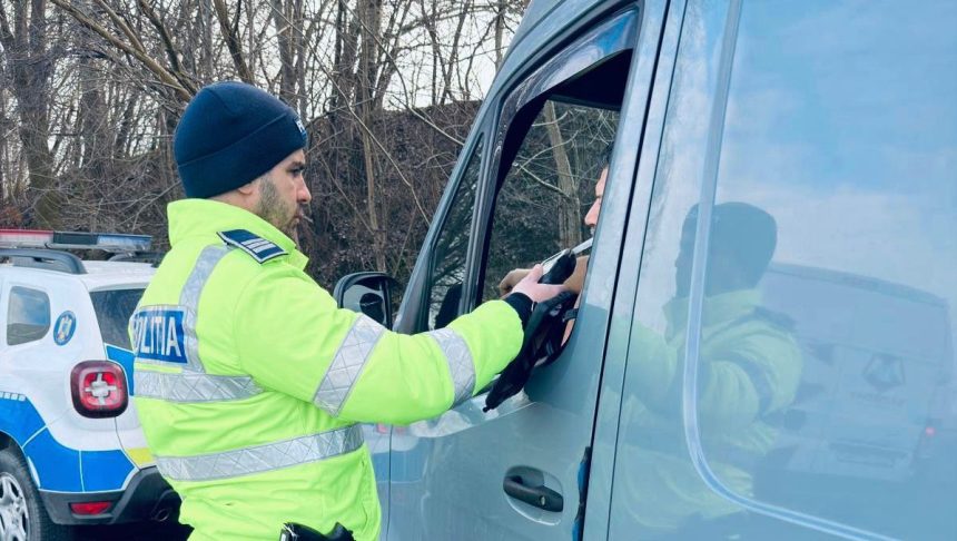 Filtre de policie pe DN1 in judetul Sibiu politiestii controleaza toate autovehiculele